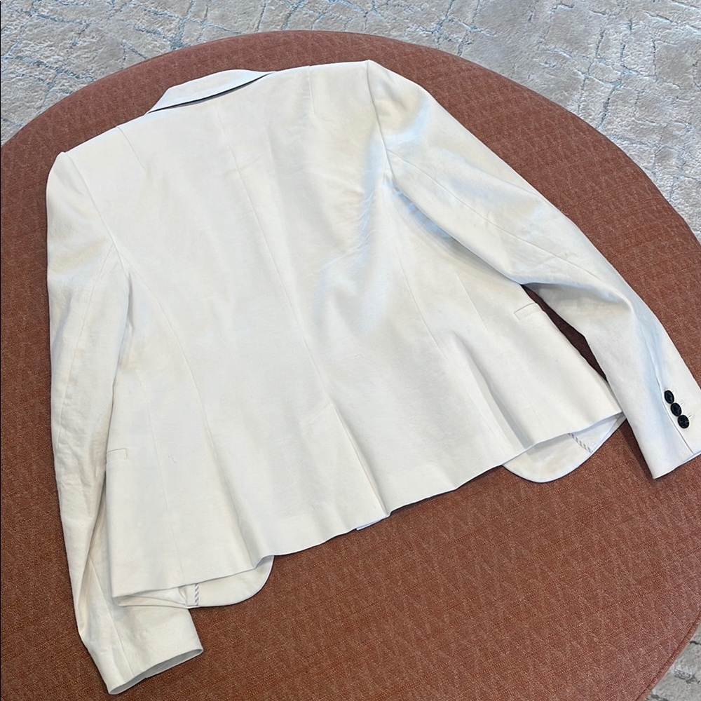 White Blazer by Banana Republic - Picture 13 of 14